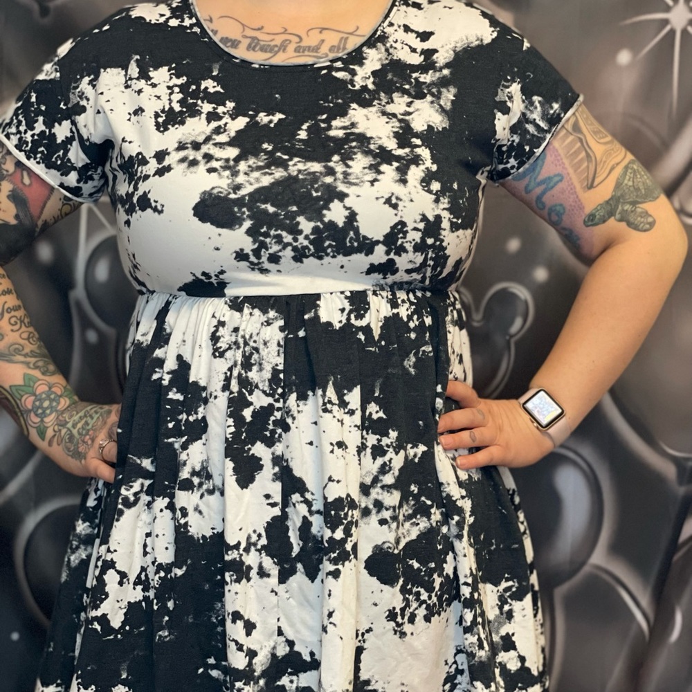 Black and white tie dye dress